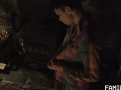 Нежный минет и жаркий секс сына похотливым отцом вечером у камина