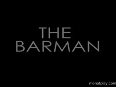 После работы шеф любит выпить пива и отжарить зад какого-нибудь парня