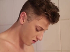 Худенькие мальчики поебались в анал вдвоем