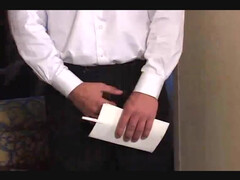 Взрослый папаша присунул член в рот своему сынку